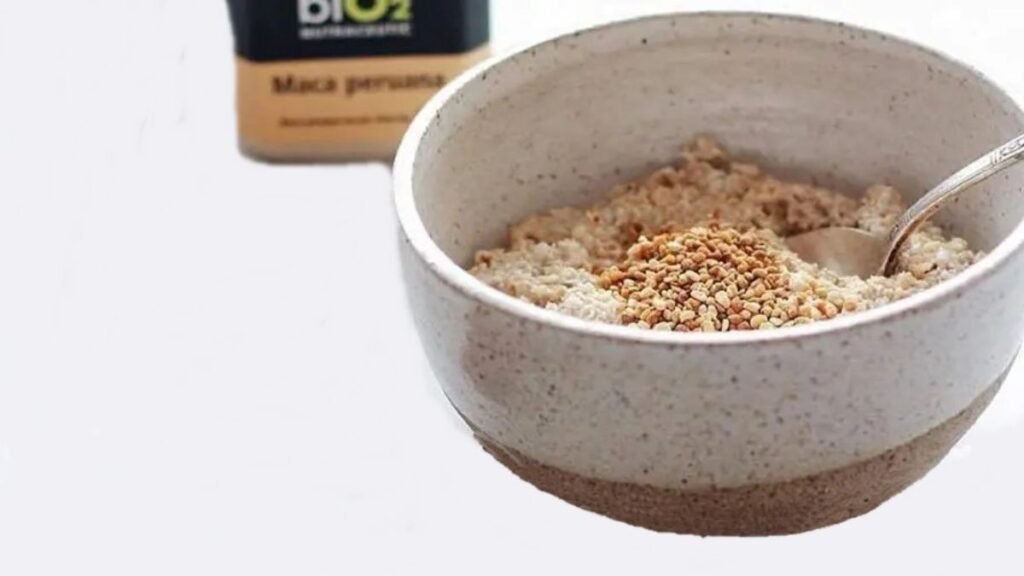 Overnight Oats de Maca com Coco e Cacau